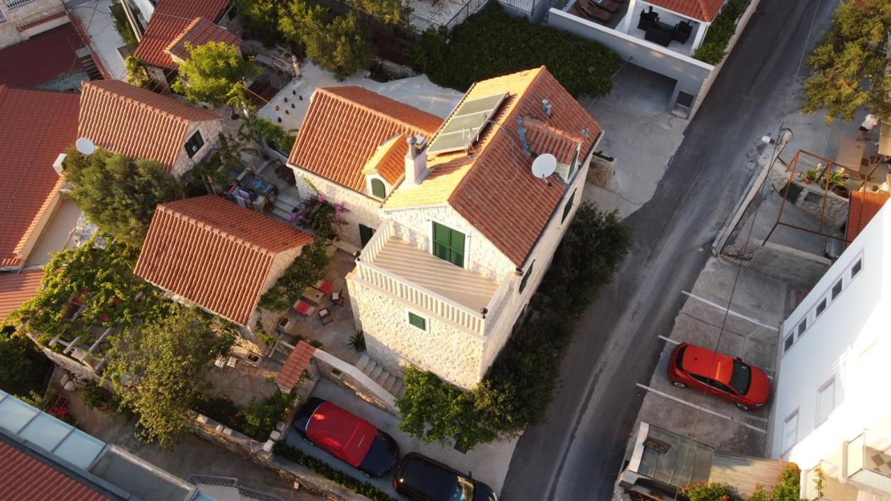 Apartments Larsen 奥米什 外观 照片