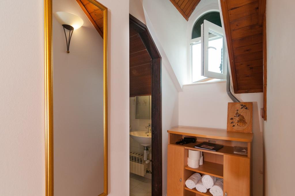 Apartments Larsen 奥米什 外观 照片